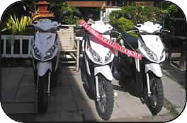 Motos en Koh Tao